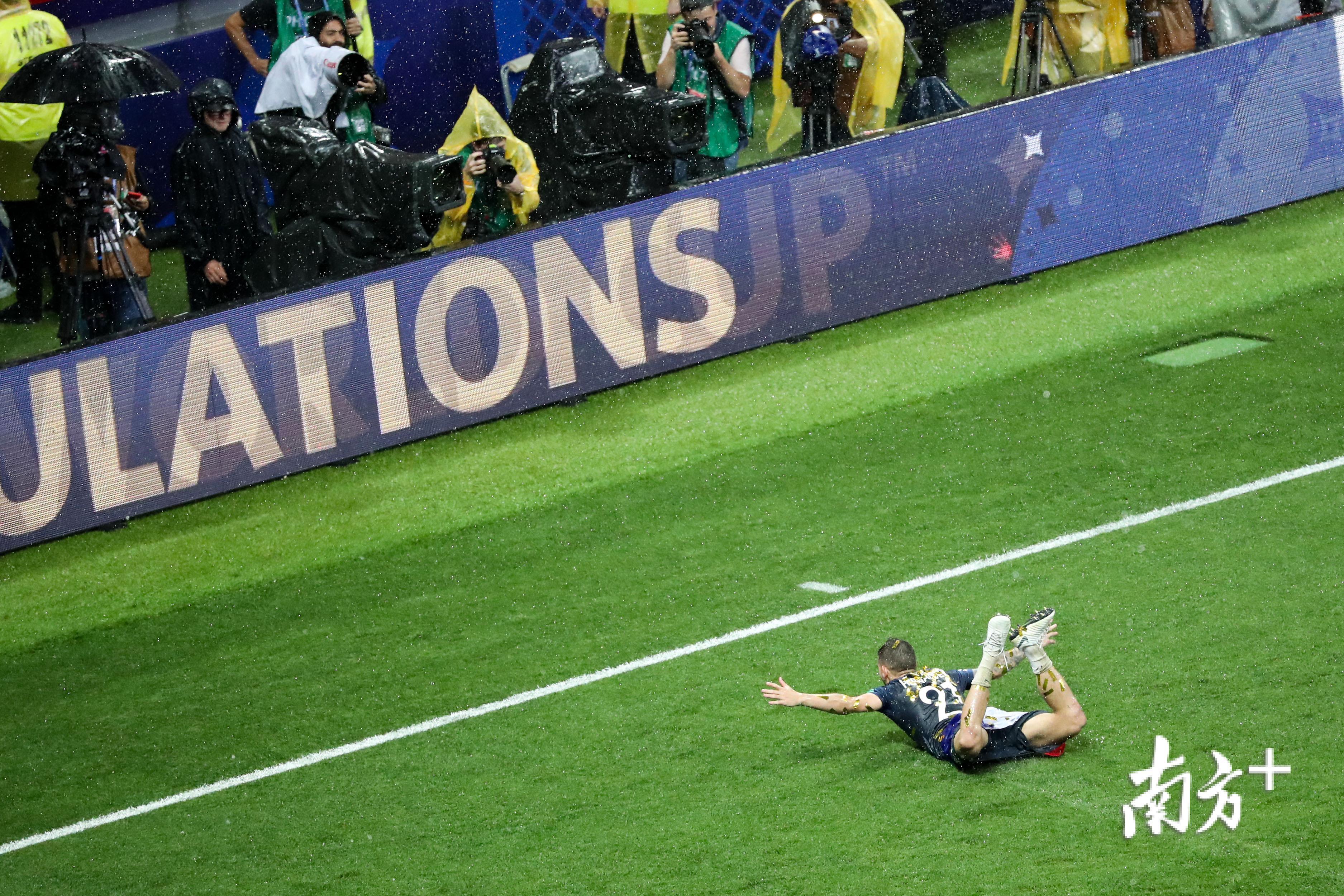 包含法国队鏖战印尼队,黄鸭组合带队取胜的词条 包含法国队鏖战印尼队,黄鸭组合带队取胜的词条