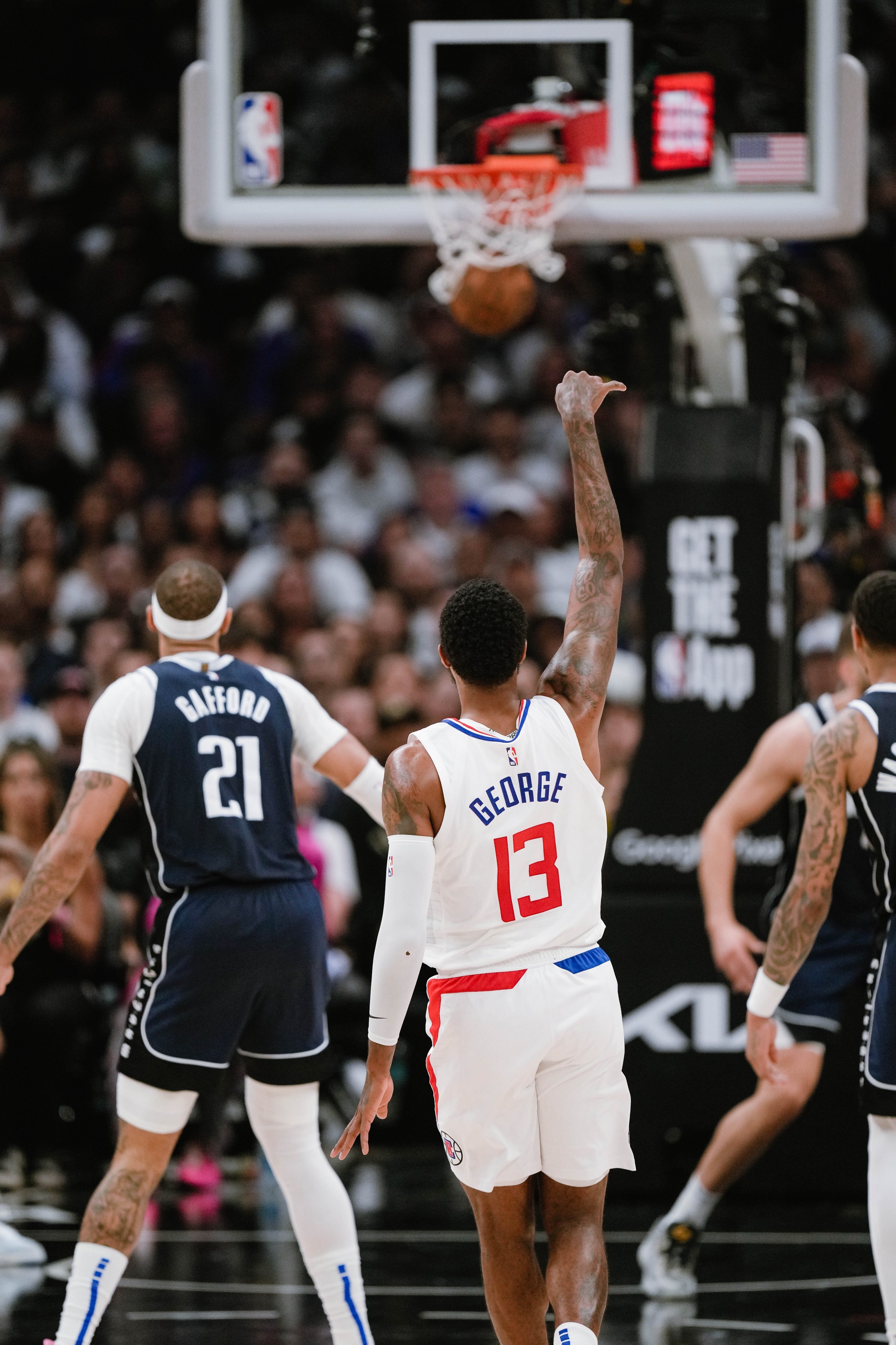 山西队横扫山东队，东契奇关键制胜的简单介绍