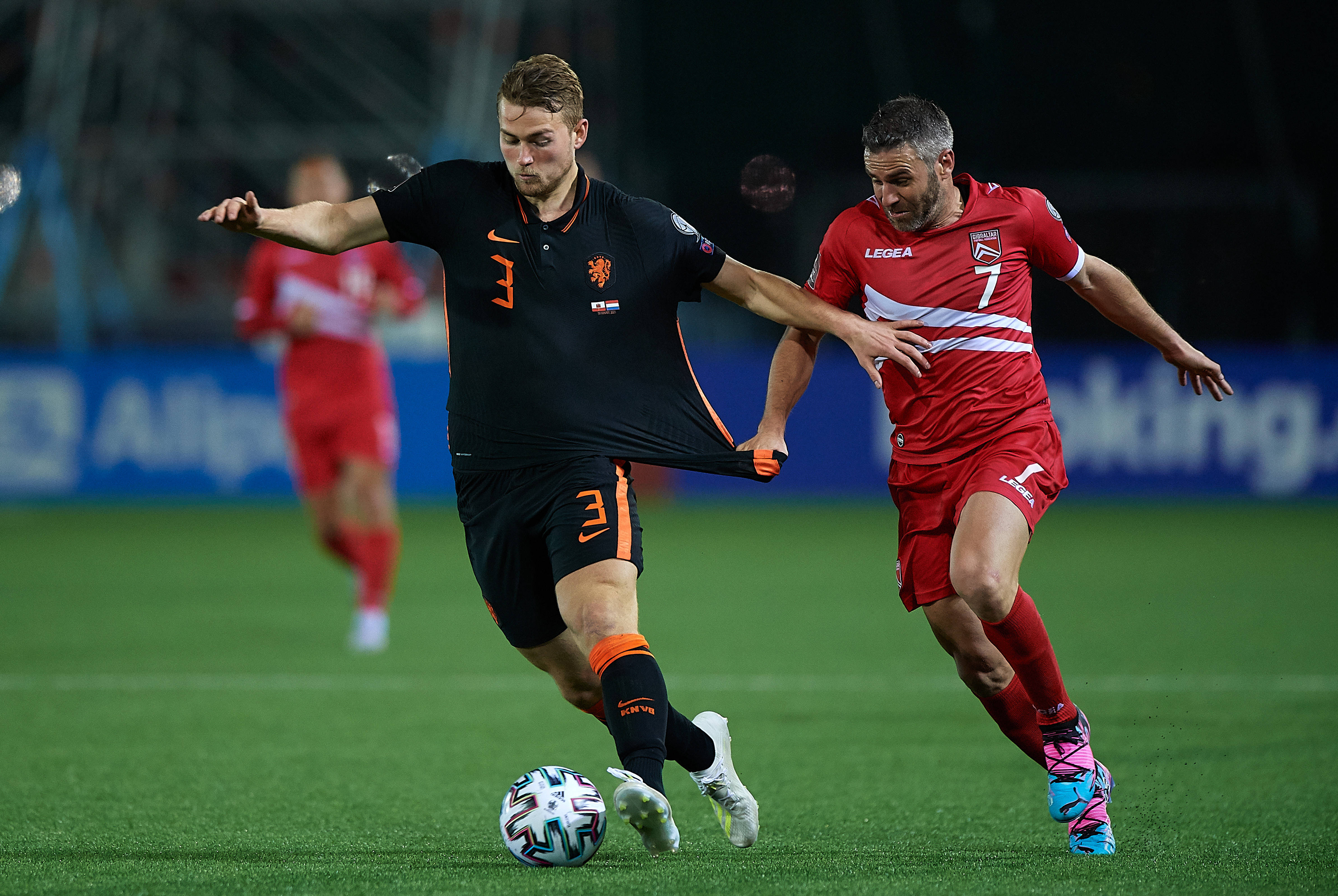 比利时鏖战乌拉圭,德布劳内状态火热的简单介绍 比利时鏖战乌拉圭,德布劳内状态火热的简单介绍