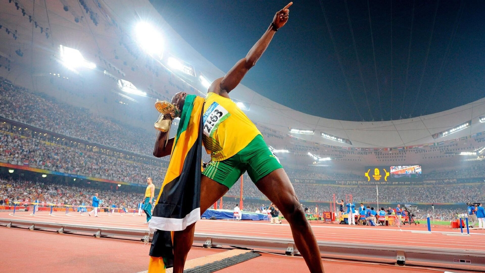 太阳对阵快船，伦纳德存在感拉满，攻防一体主宰赛场